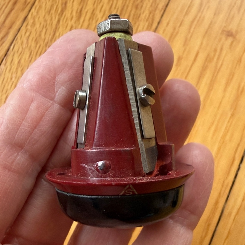 Bakelite Triple “E” Pointer Vintage Black & Maroon 4-way Pencil Sharpener - Picture 10 of 11
